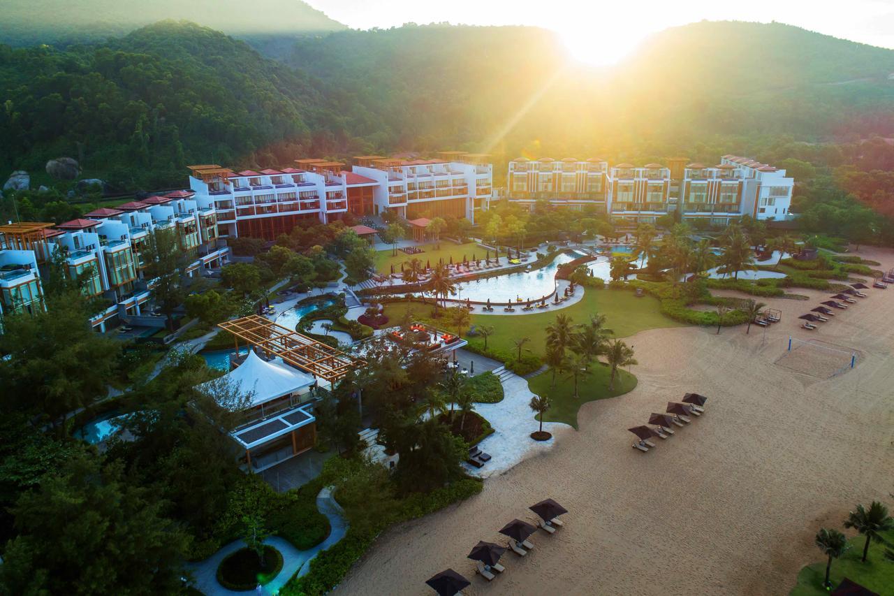 Angsana Lang Co Hotel Exterior photo